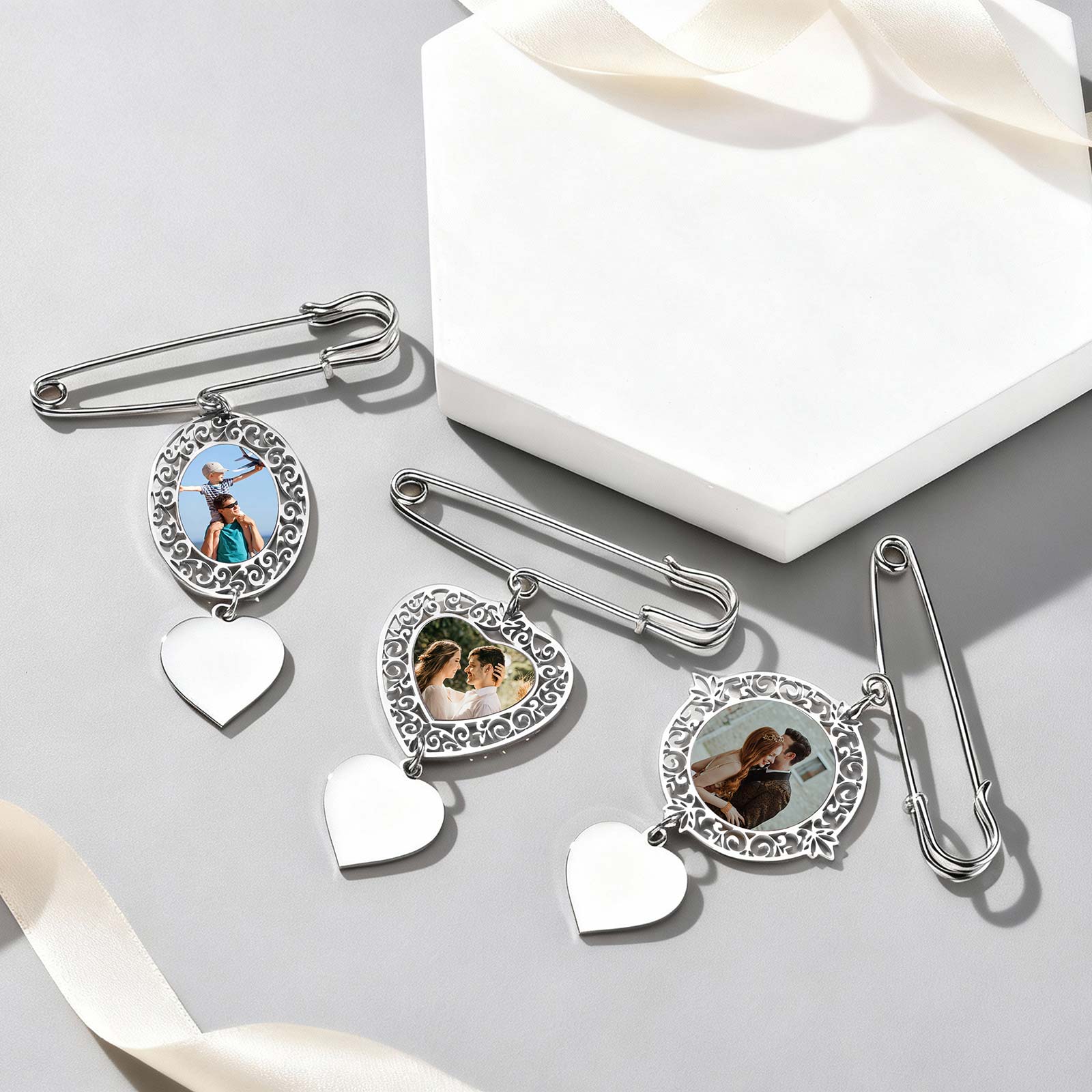 Custom Picture Badge Brooches  - Women Accessories Images recension och pris