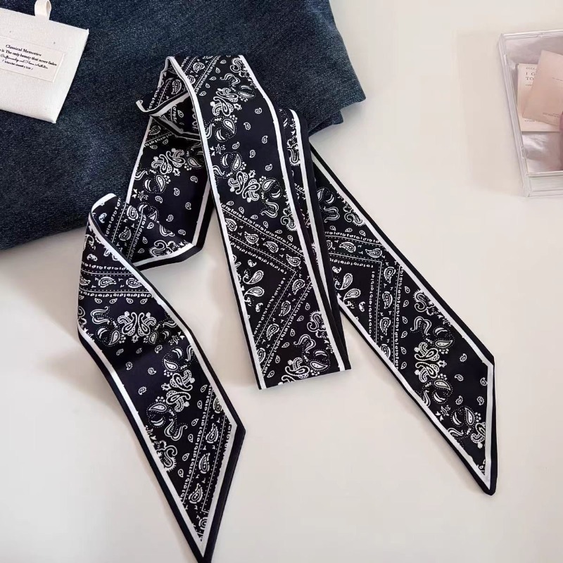 Black White Double Sided Paisl - Women'S Accessories For Neck recension och pris