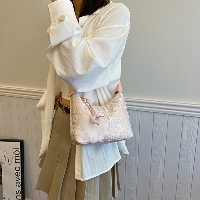 Chinese Ancient Style Wrist Ba - Women'S Accessories Handbags recension och pris